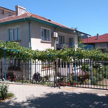 Песента на морето Обзор Экстерьер фото